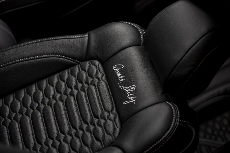 Детали интерьера Shelby Super Snake Carroll Shelby Signature Series 2020 года  (фото 30 из 44)
